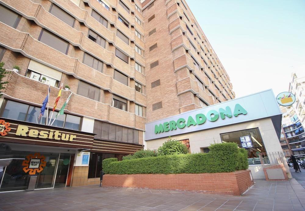Triana In 24h Appartement *